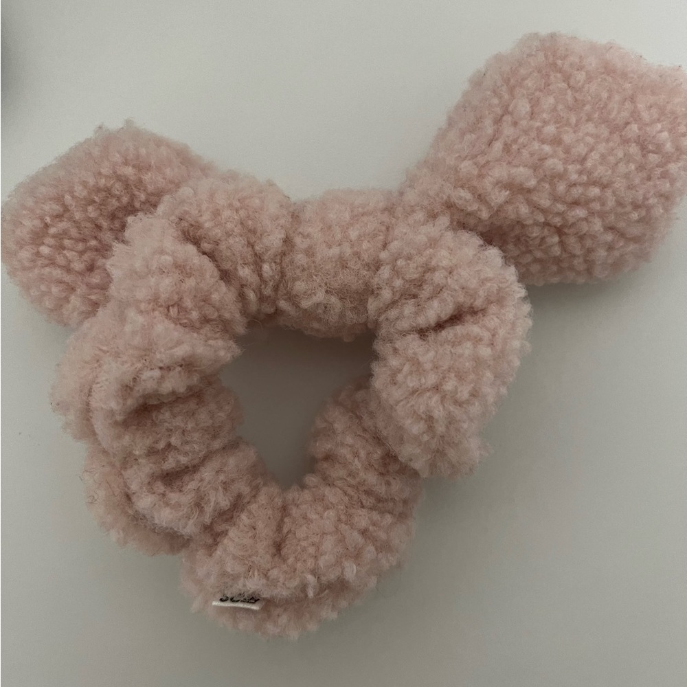 Stoney Clover Cozy Scrunchie